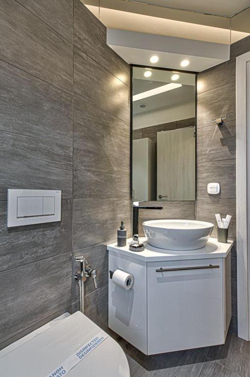 Deluxe & Modern Apartment In Athènes Extérieur photo